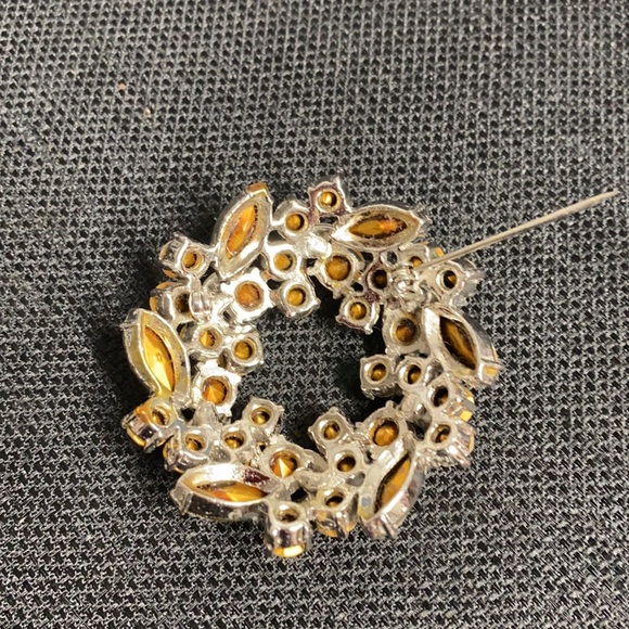 Vintage Crystal Brooch - Picture 3 of 4
